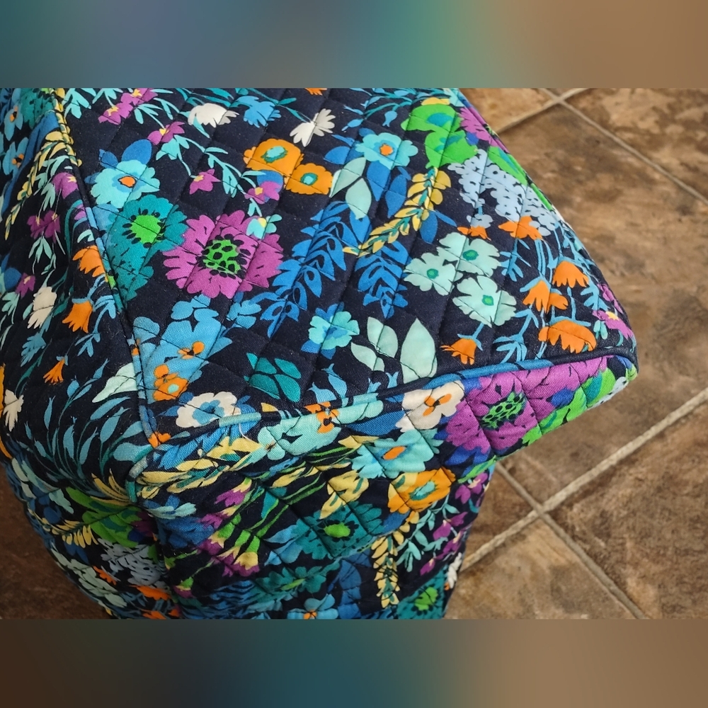 Vera Bradley Midnight Blues Weekender/Travel Bag With Trolley Sleeve. - Picture 12 of 13